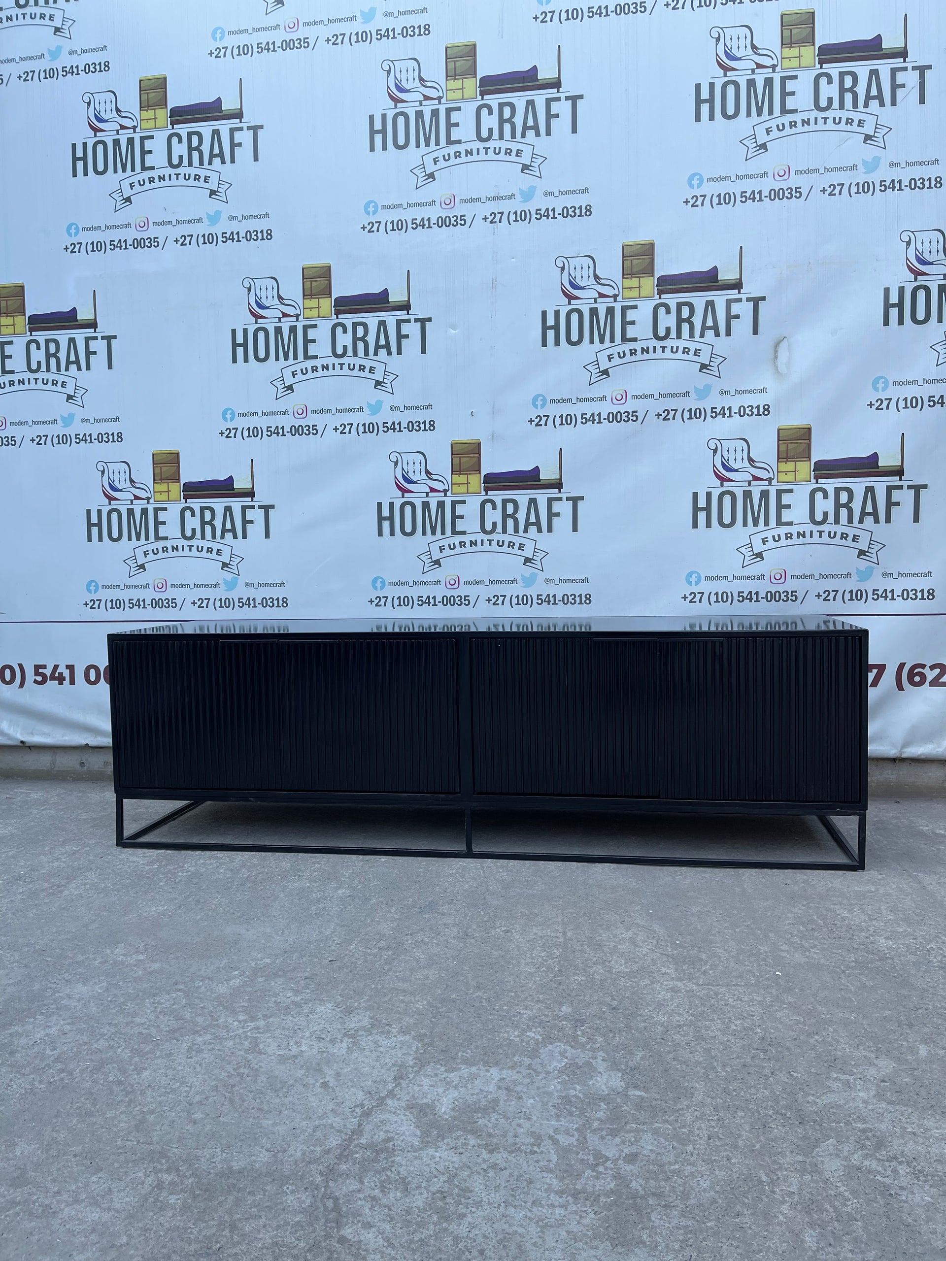 4 Doors Tv Stand