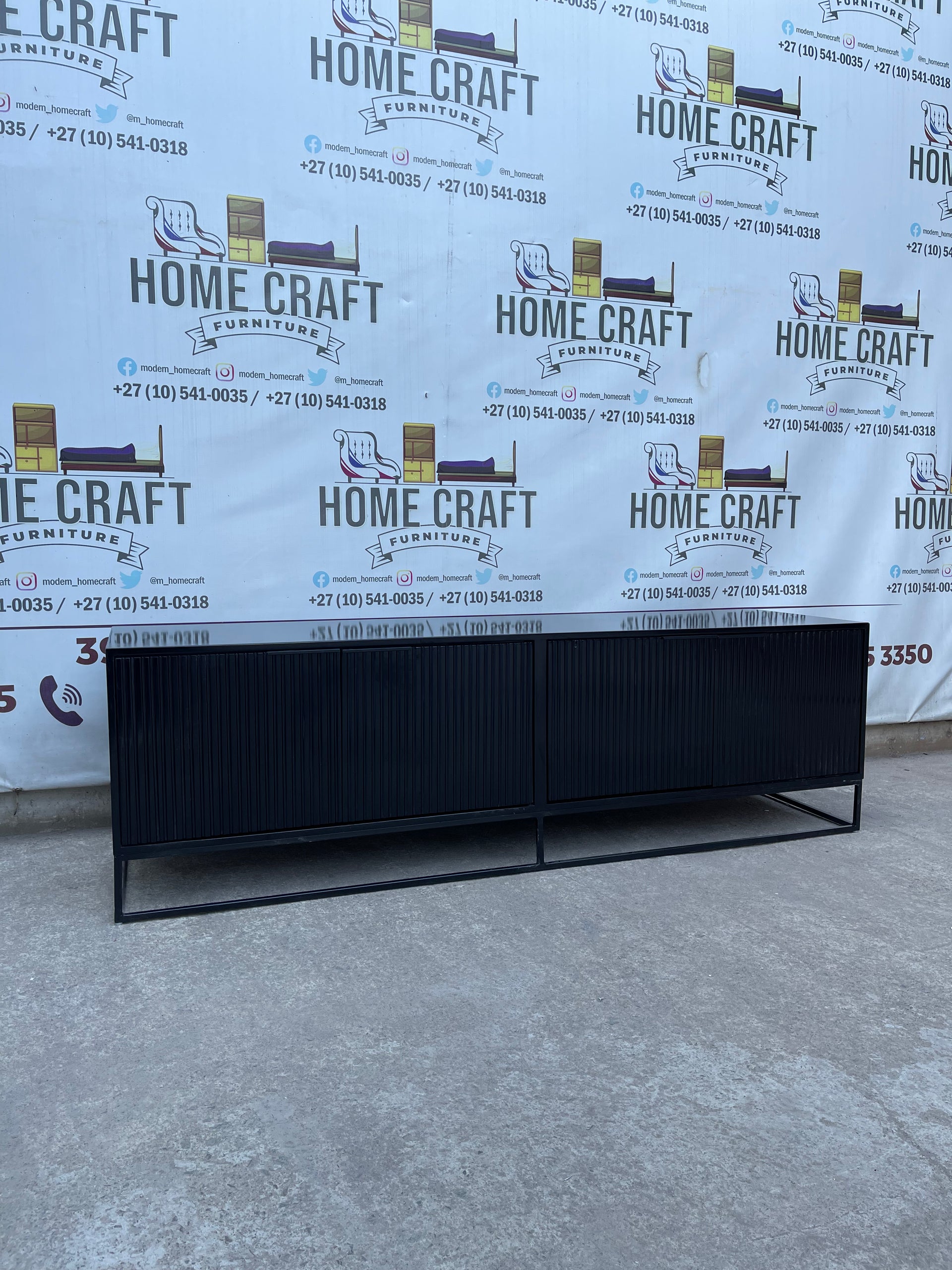4 Doors Tv Stand