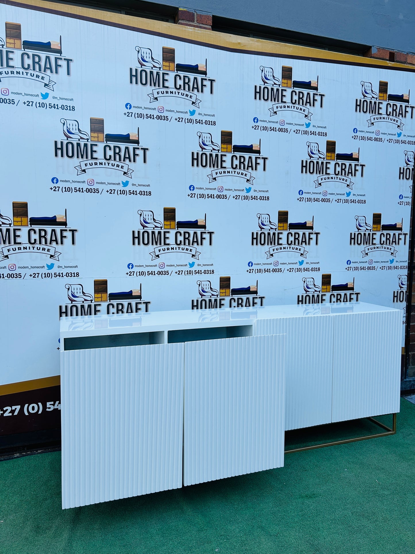 Amukelani - 4 Door Tv Stand