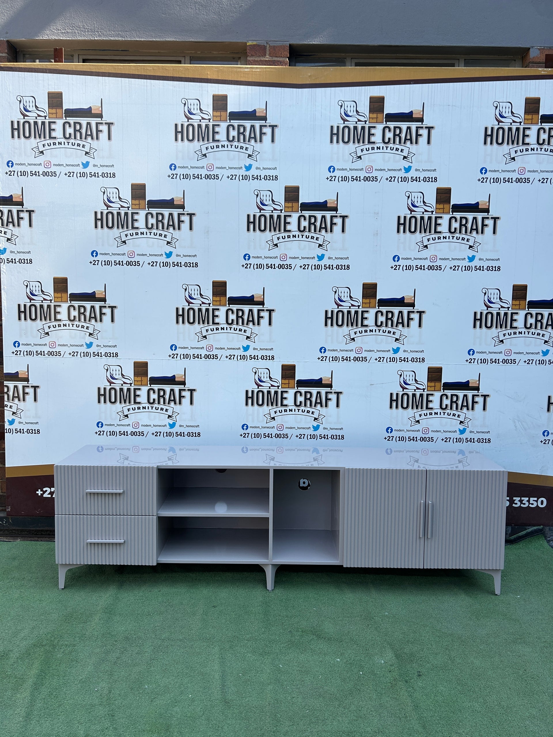 Noxolo - 2 Drawer & 2 Door Tv Stand