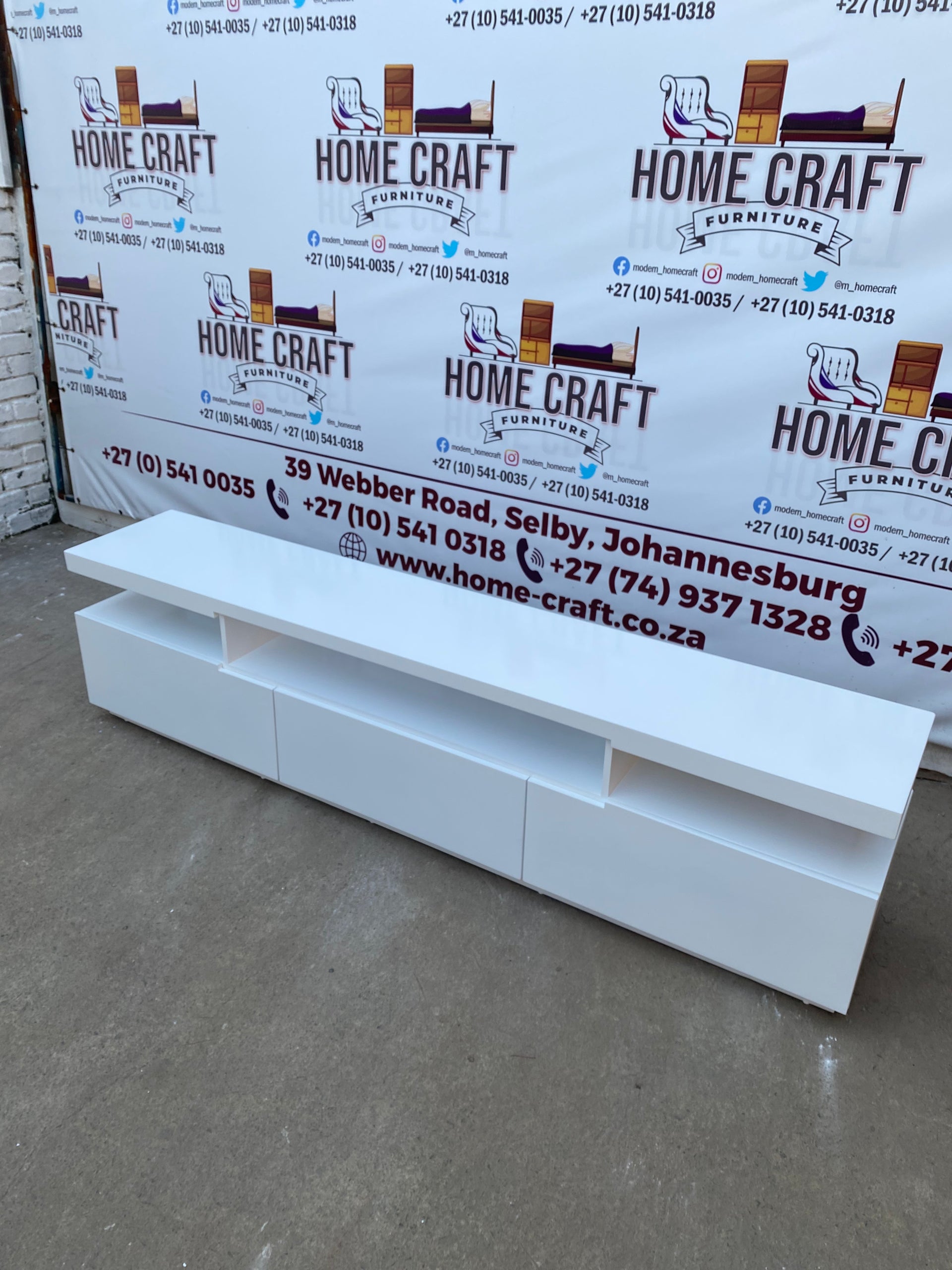 3 Drawer Tv Stand