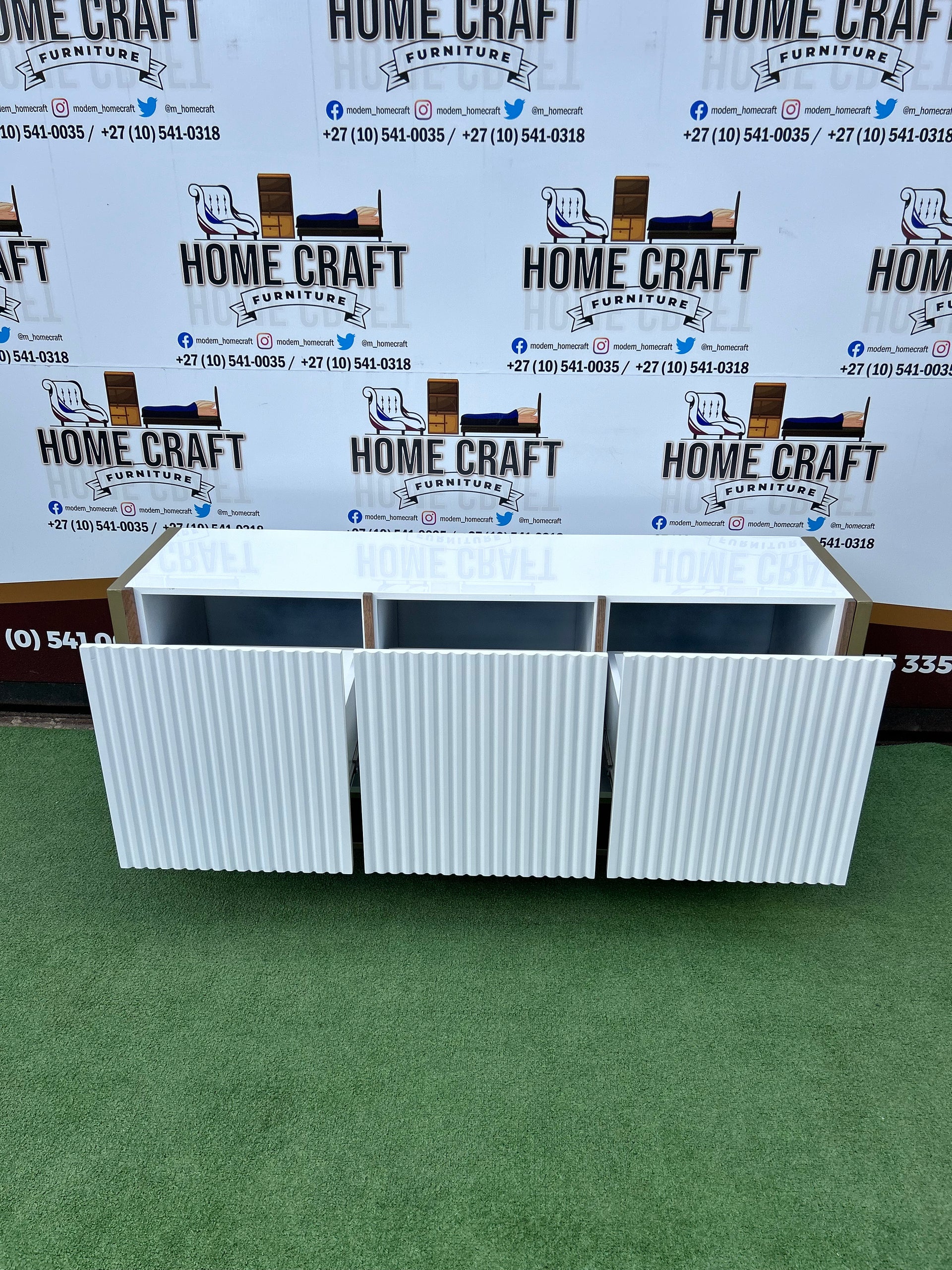 3 Drawer TV Stand