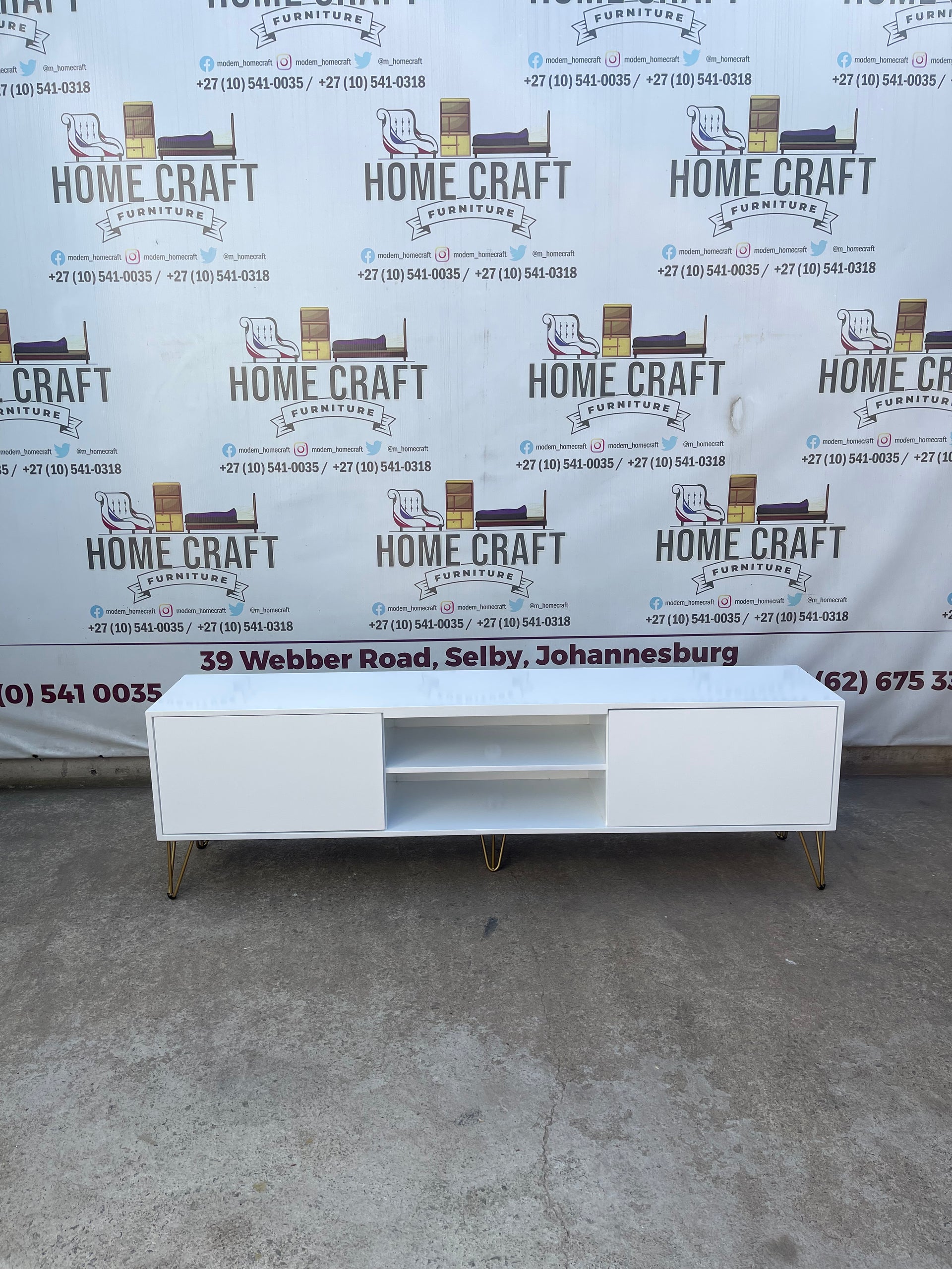 2 Door Tv Stand With Centre Shelf