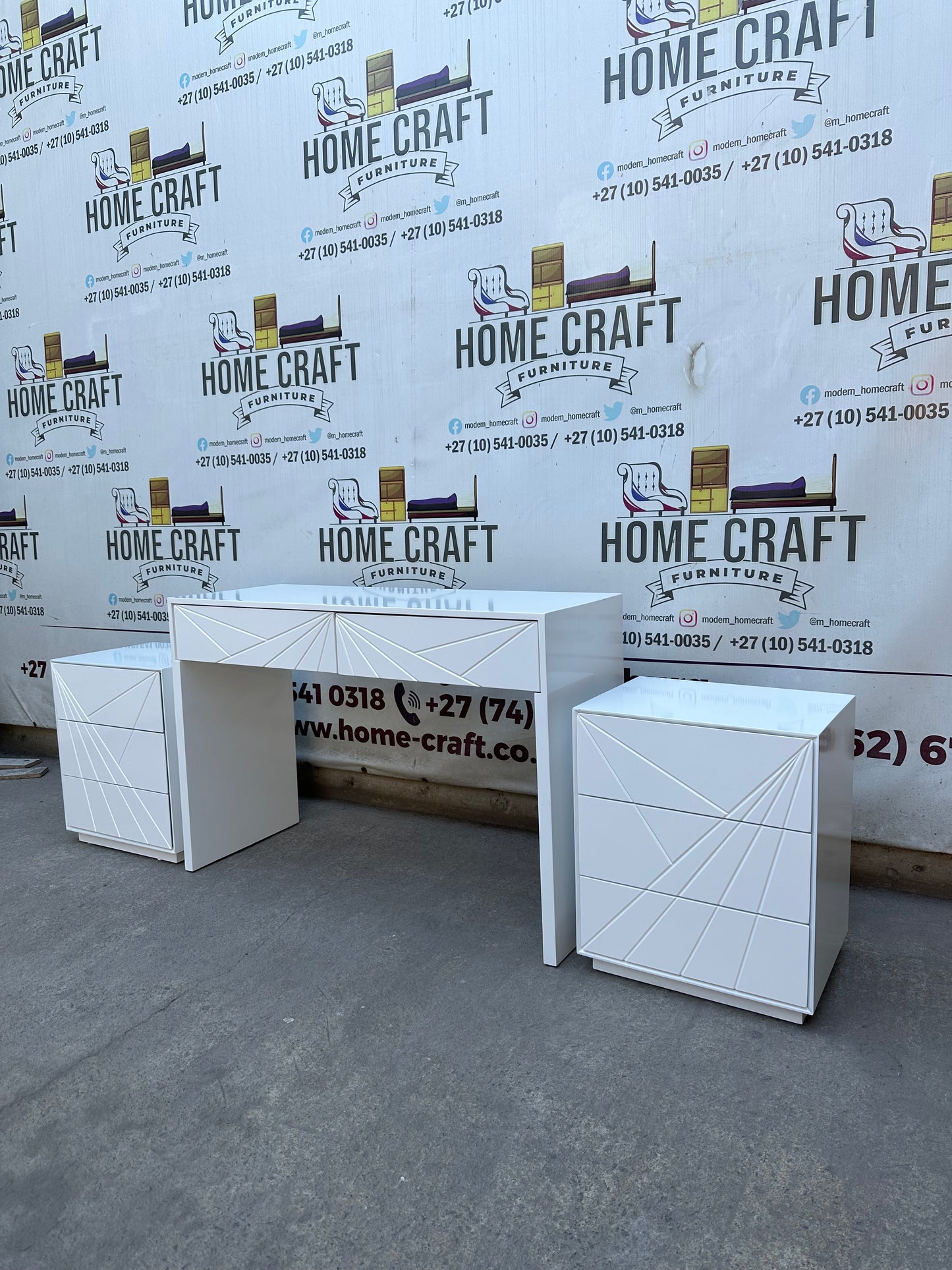 Maki Dresser & Pedestals Combo