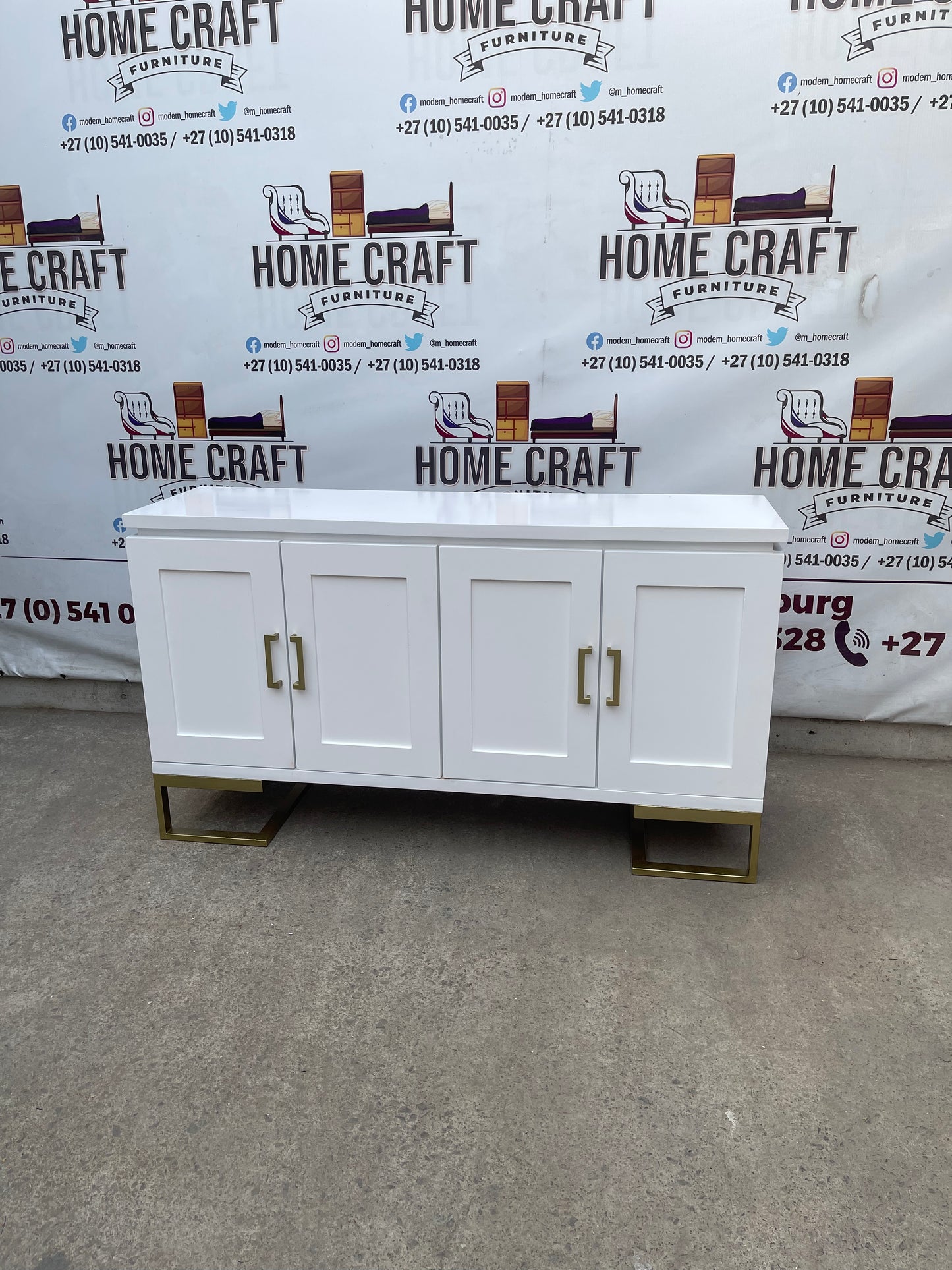 Plush Server (Gold) - 4 Doors With Shelves