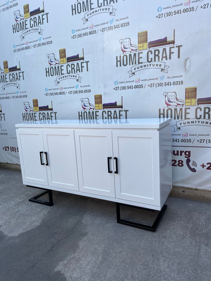 Plush Server (Black) - 4 Doors With Shelves