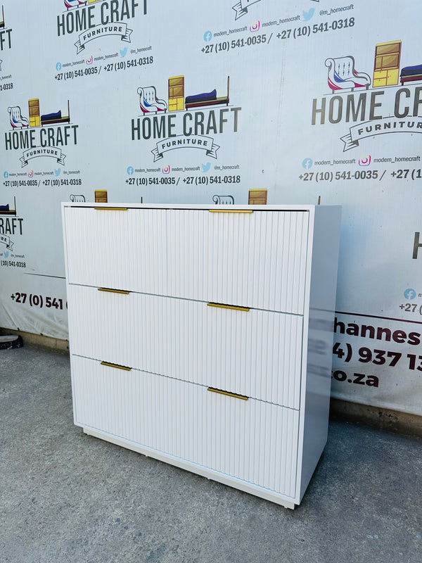 4 Drawer Chest of Drawers