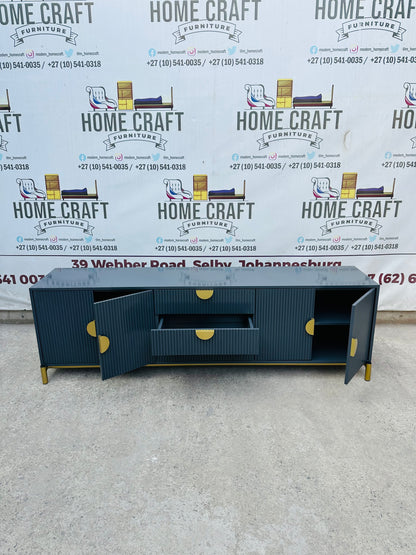 4 Door and 3 Drawer Tv Stand
