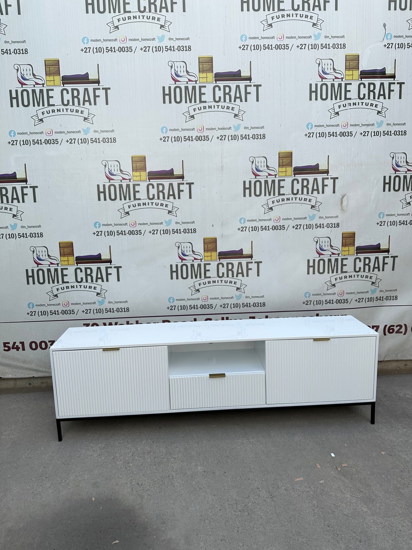 3 Drawer Tv Stand