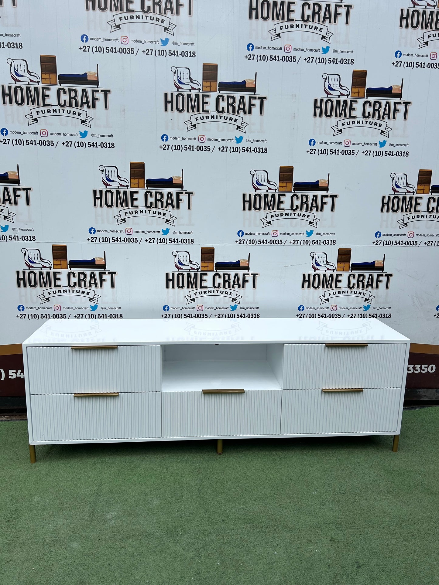 Portia - 5 Drawer Tv Stand