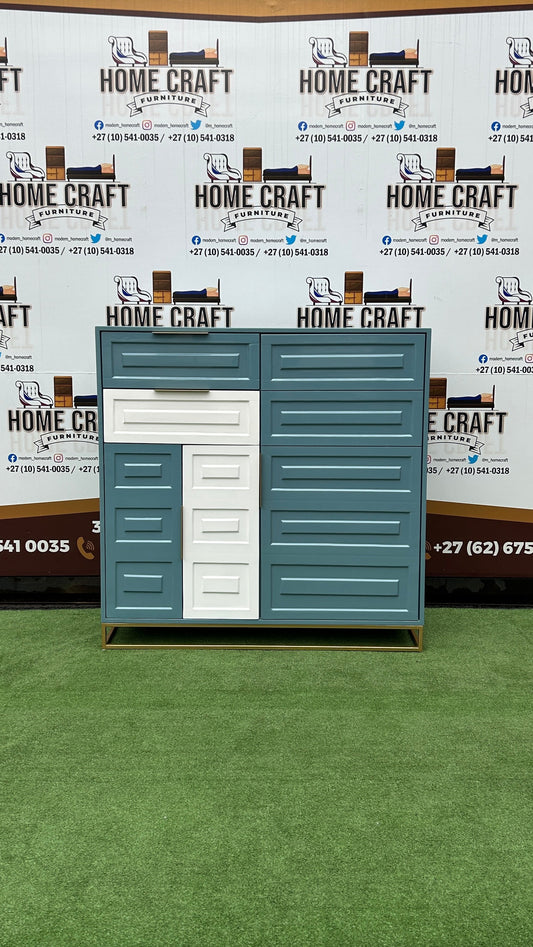 3 Doors and 2 Drawer Chest of Drawers