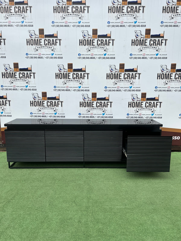 Lucia - 4 Drawer Tv Stand - Horizontal Lines