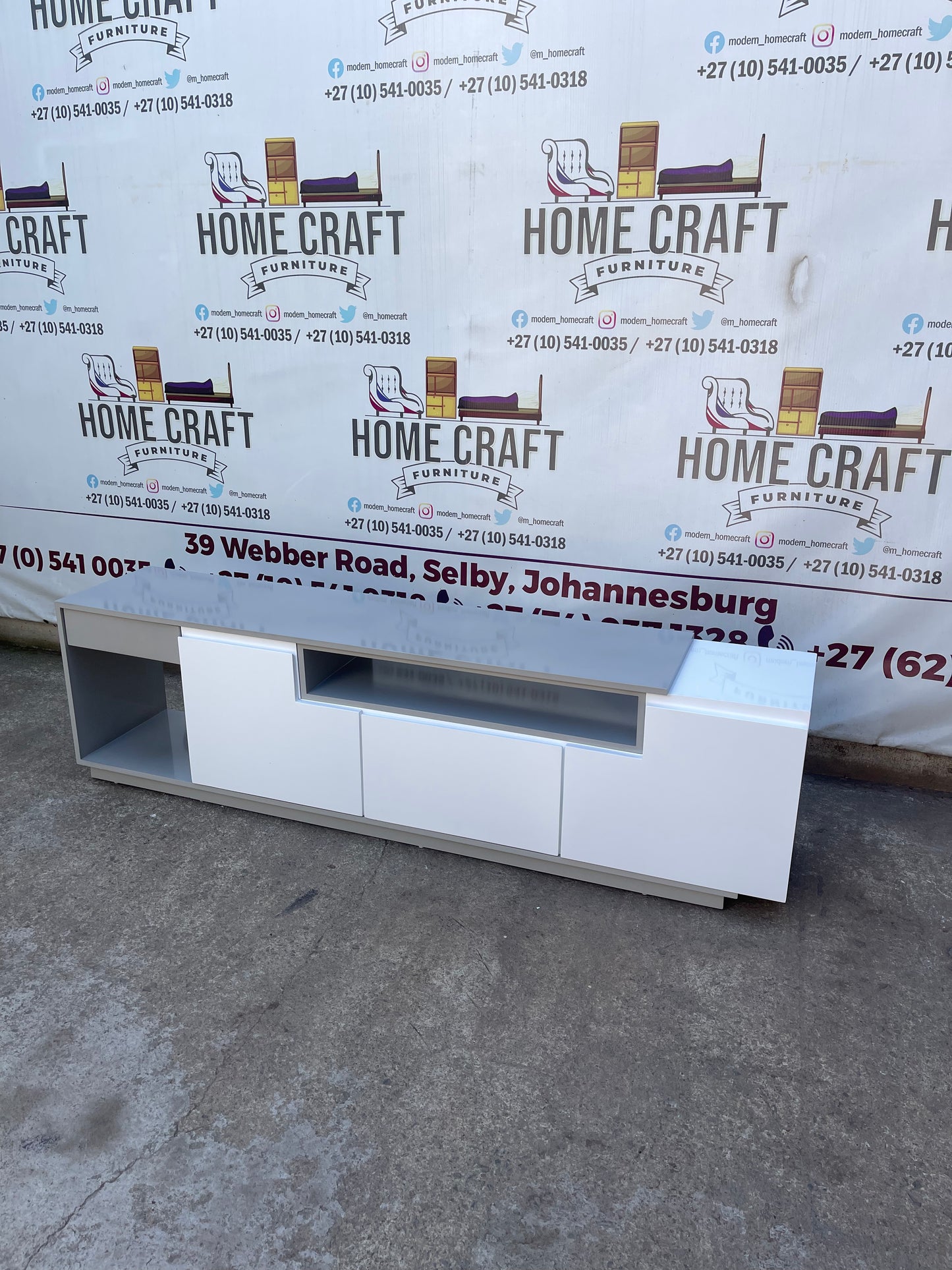 Left Sub Woofer 3 Drawer Tv Stand