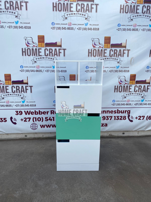 Lavhe Chest of Drawers