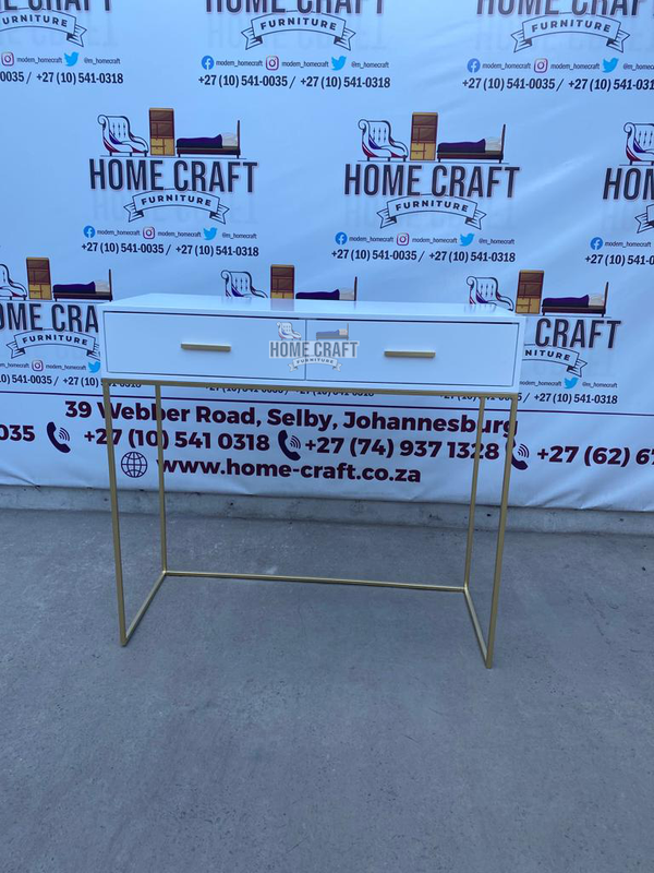 Siya-120 | Plain Dresser