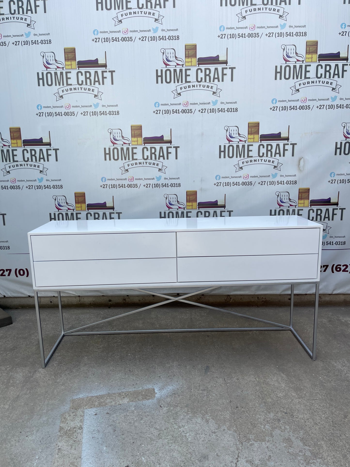 Kedi Sideboard Table