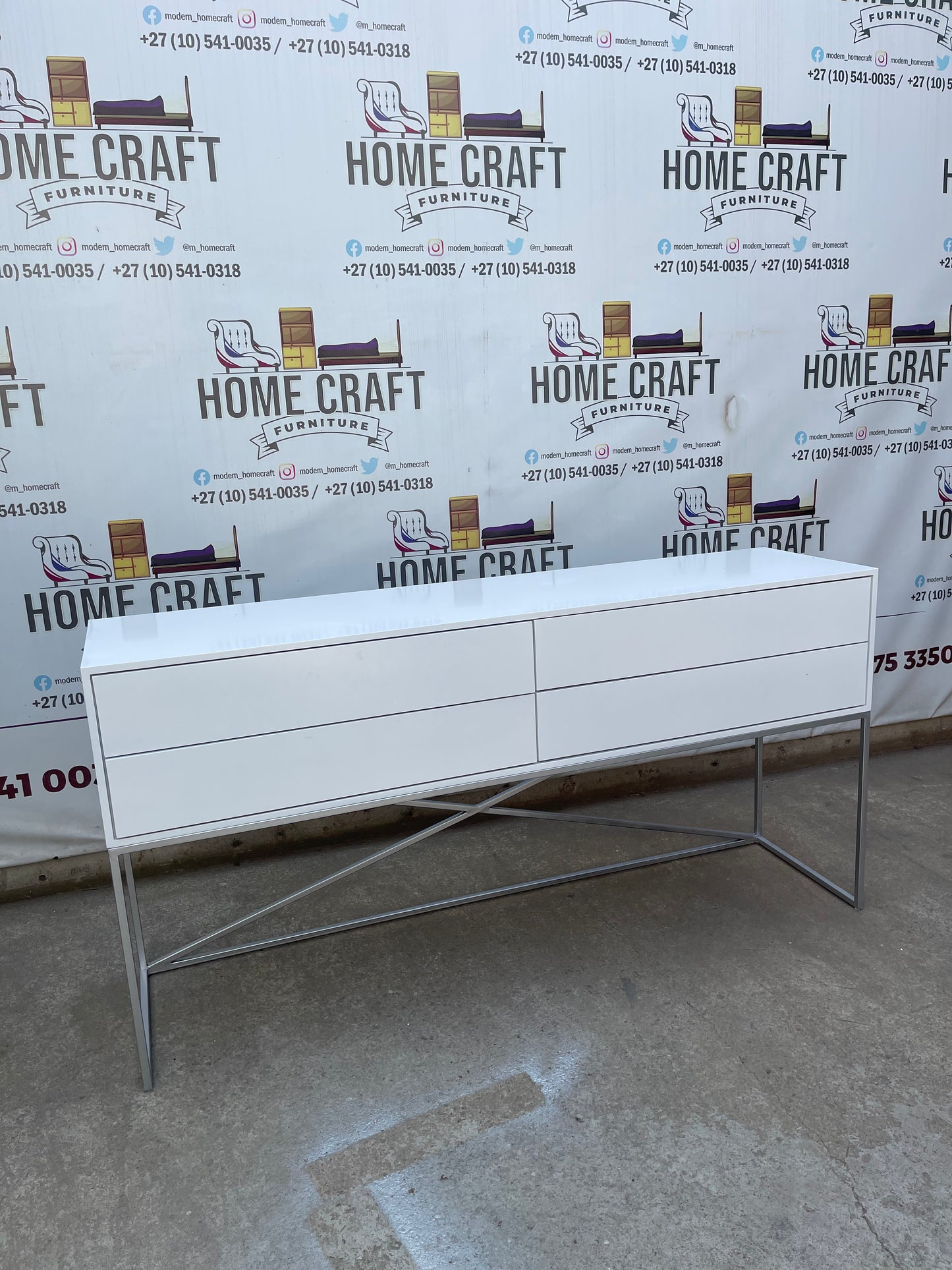 Kedi Sideboard Table