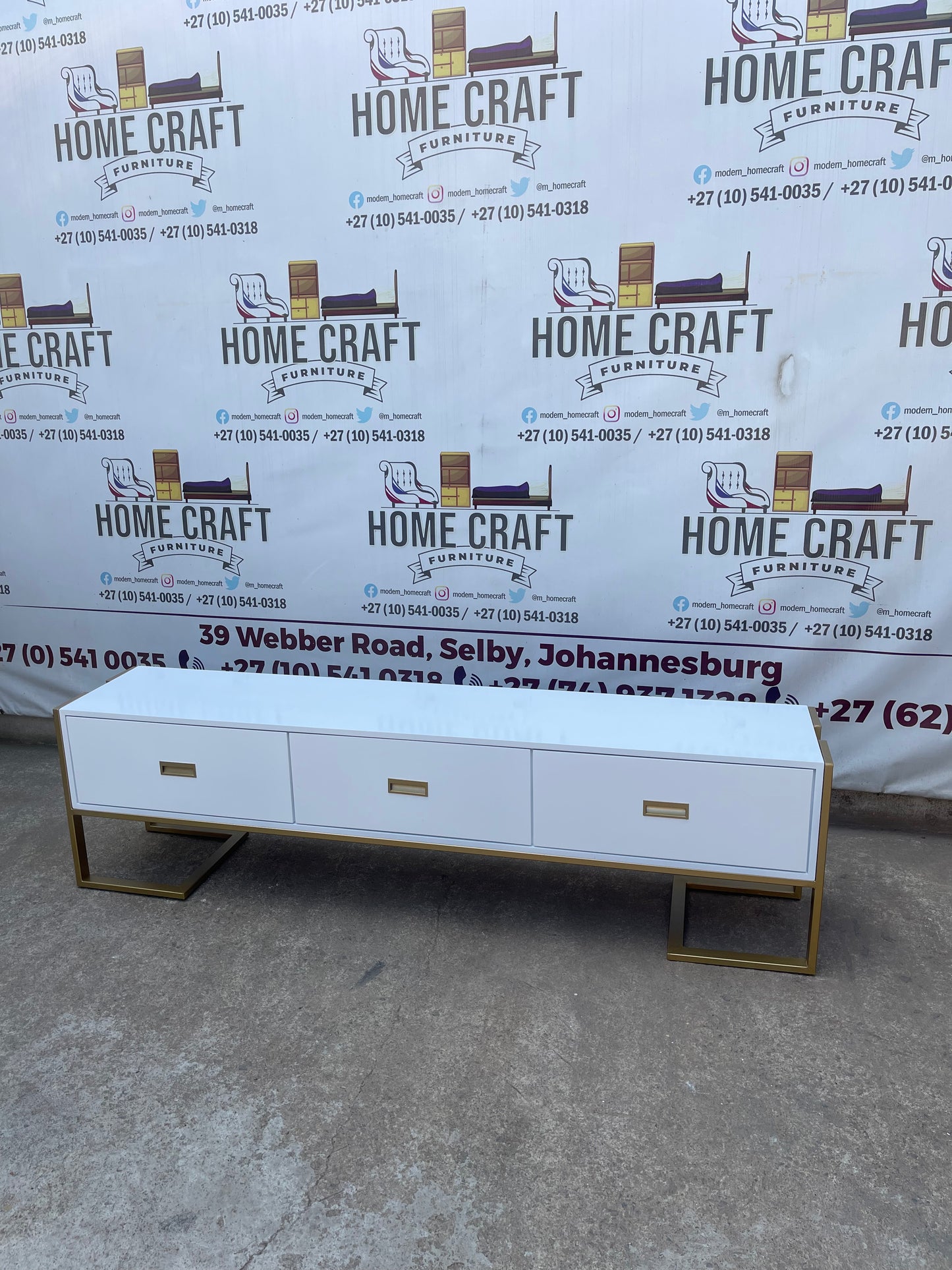 Palesa 3 Drawer Tv Stand With Gold Frame