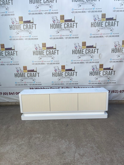 3 Drawer Tv Stand (With Lines)