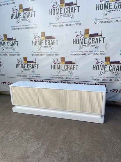 3 Drawer Tv Stand (With Lines)