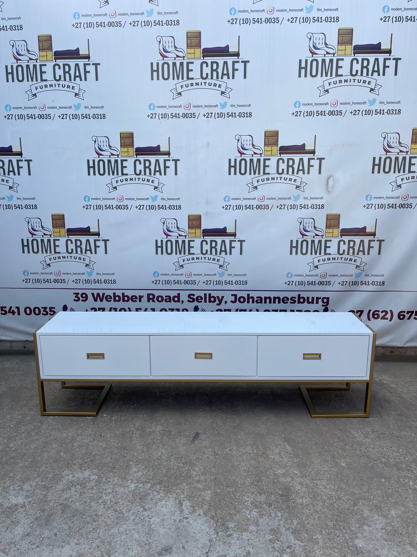 Palesa 3 Drawer Tv Stand With Gold Frame