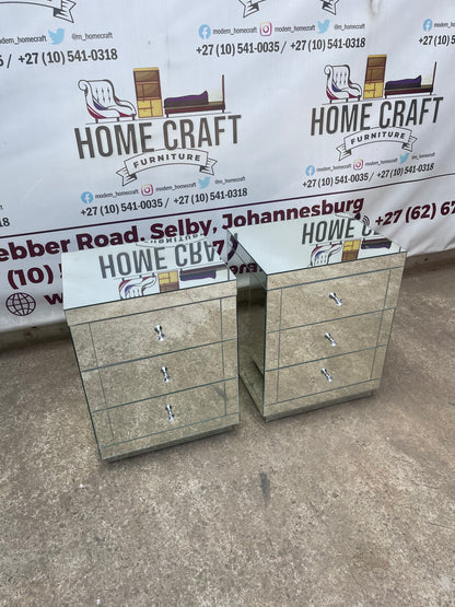 Mirror Pedestals (Line Design)